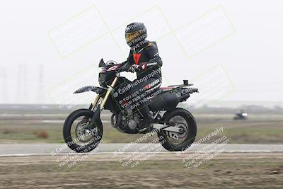 media/Nov-30-2025-TrackDaz (Sun) [[d8b22663df]]/B Group/Session 5 (Wheelie Bump)/